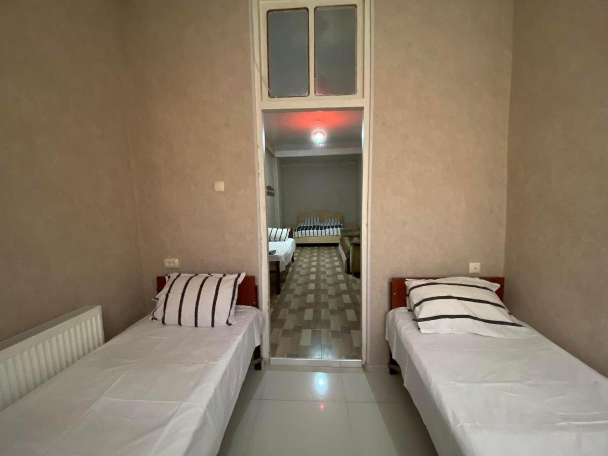 Hotel Golden Fleece Kutaissi Exterior foto
