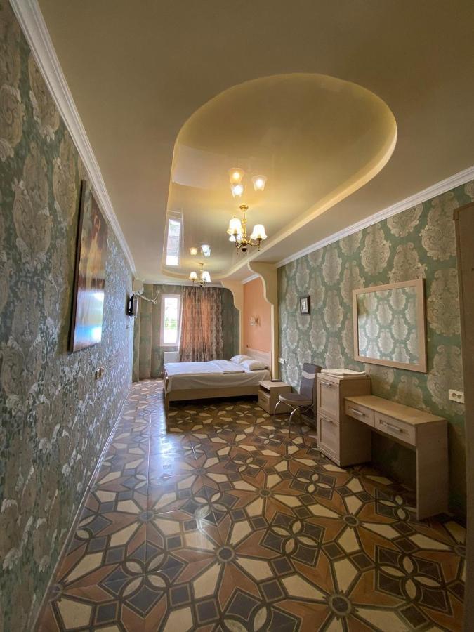 Hotel Golden Fleece Kutaissi Exterior foto