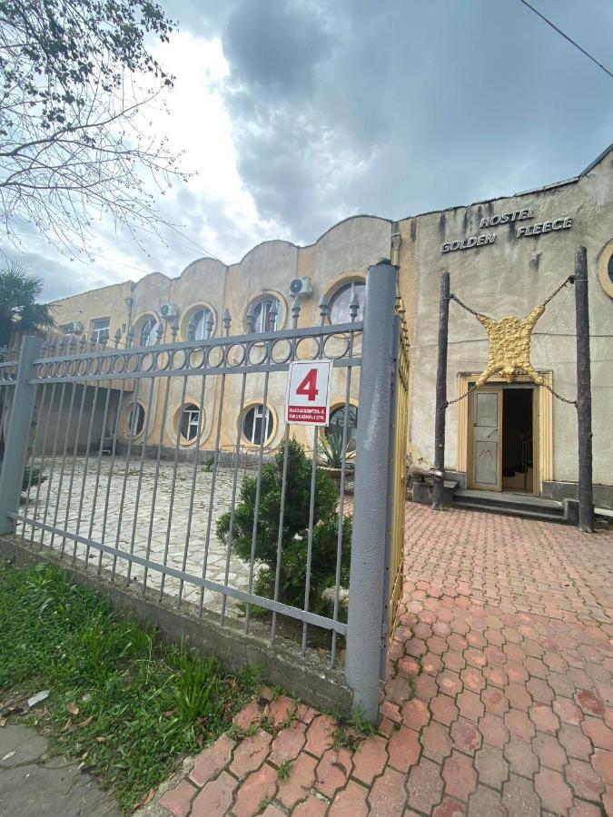 Hotel Golden Fleece Kutaissi Exterior foto