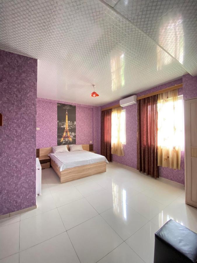 Hotel Golden Fleece Kutaissi Exterior foto