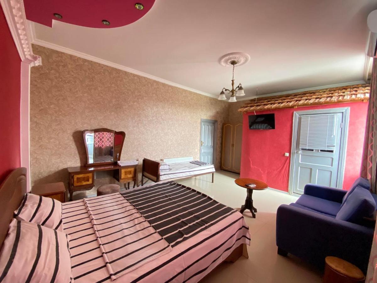 Hotel Golden Fleece Kutaissi Exterior foto