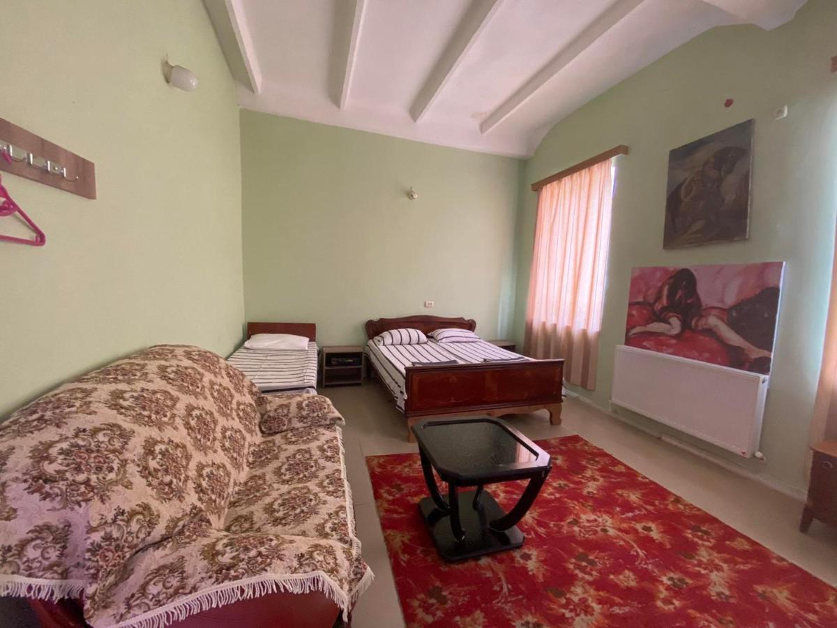 Hotel Golden Fleece Kutaissi Exterior foto