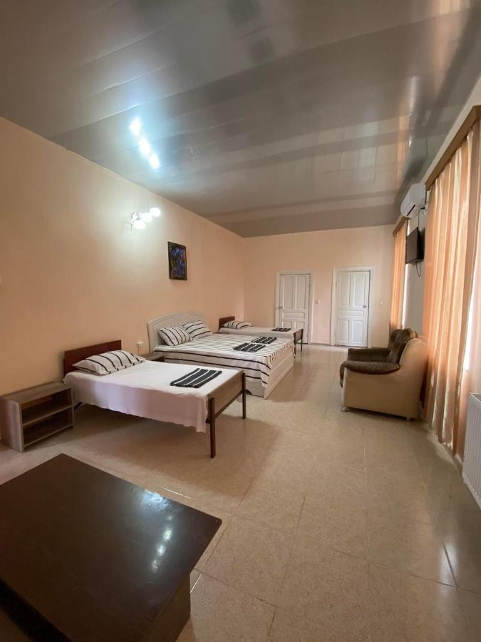 Hotel Golden Fleece Kutaissi Exterior foto