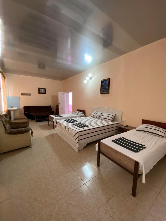 Hotel Golden Fleece Kutaissi Exterior foto