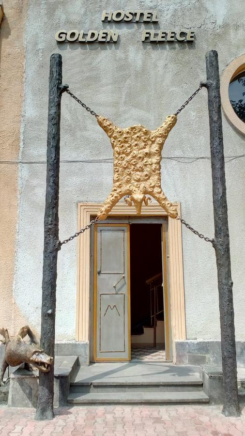 Hotel Golden Fleece Kutaissi Exterior foto